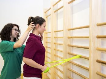 Rehaklinik Wien Baumgarten Therapie Kletterwand